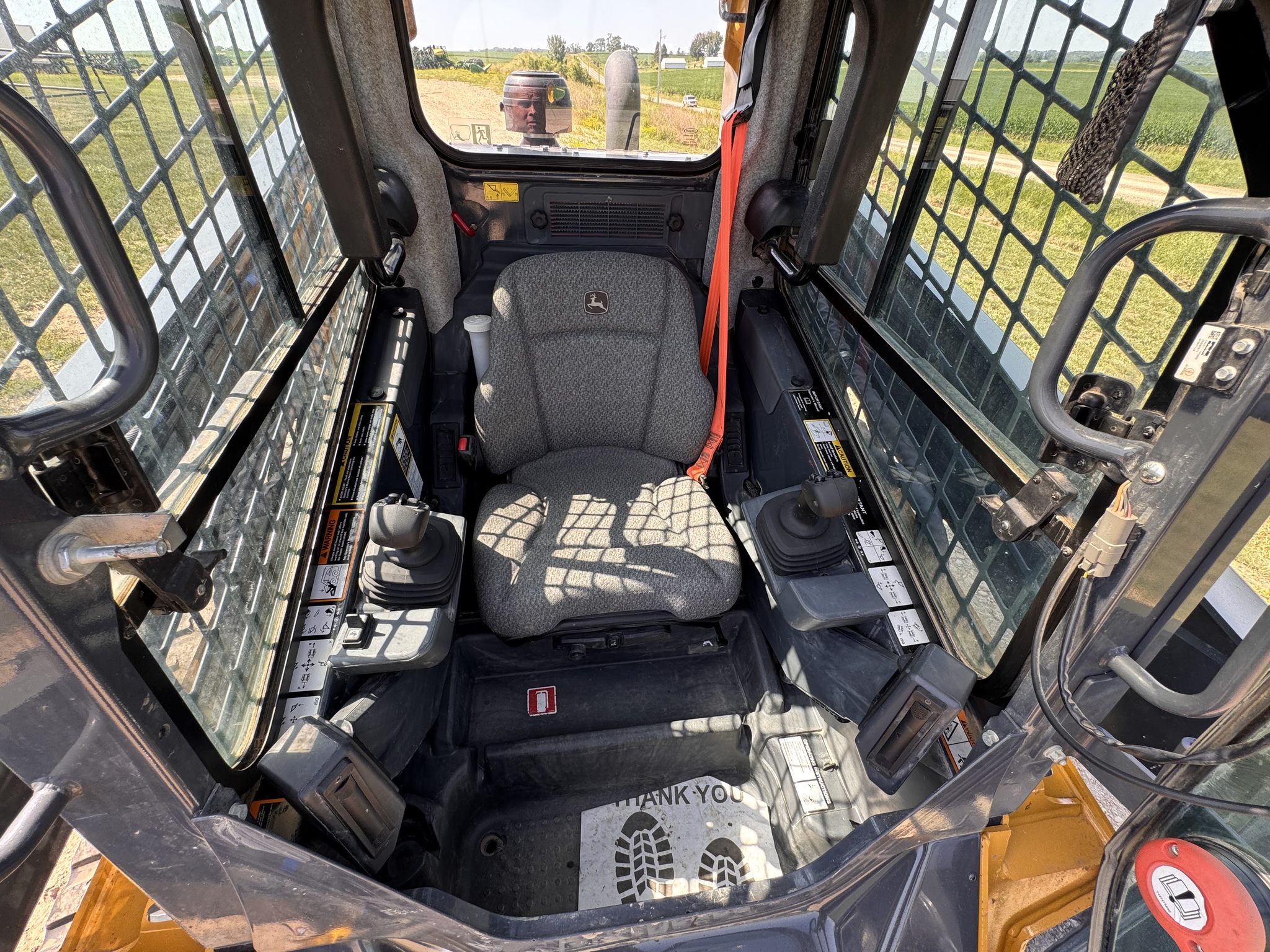 2023 John Deere 333G Image 14