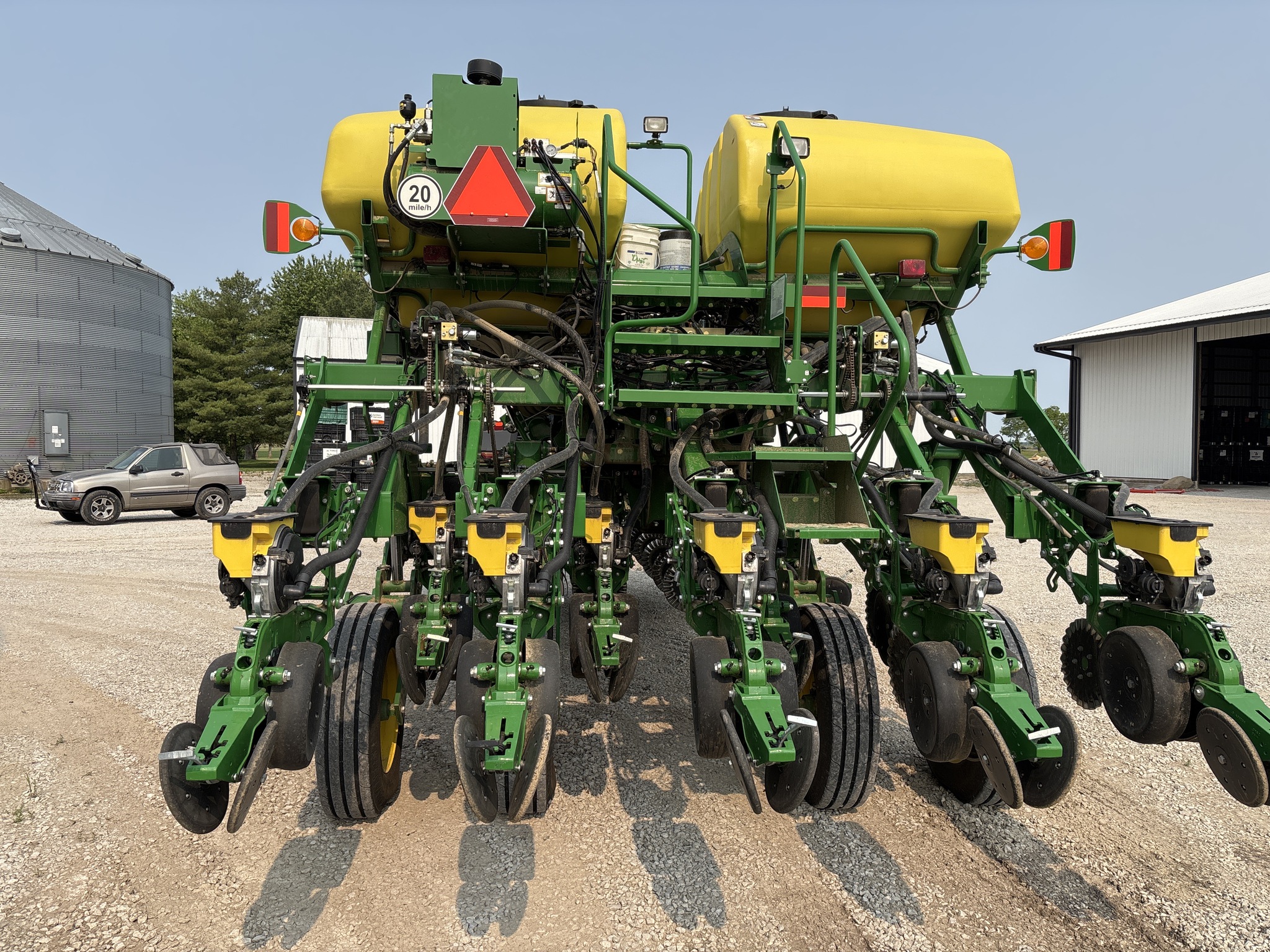 Used 2021 John Deere 1795 Planters: Drawn at Koenig Equipment in Anna, OH - PhotoXL3