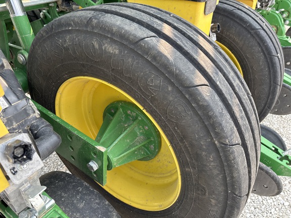 Used 2021 John Deere 1795 Planters: Drawn at Koenig Equipment in Anna, OH - Photo11