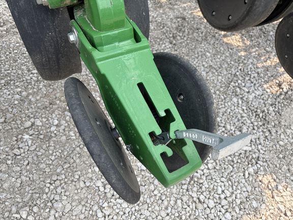 Used 2021 John Deere 1795 Planters: Drawn at Koenig Equipment in Anna, OH - Photo18