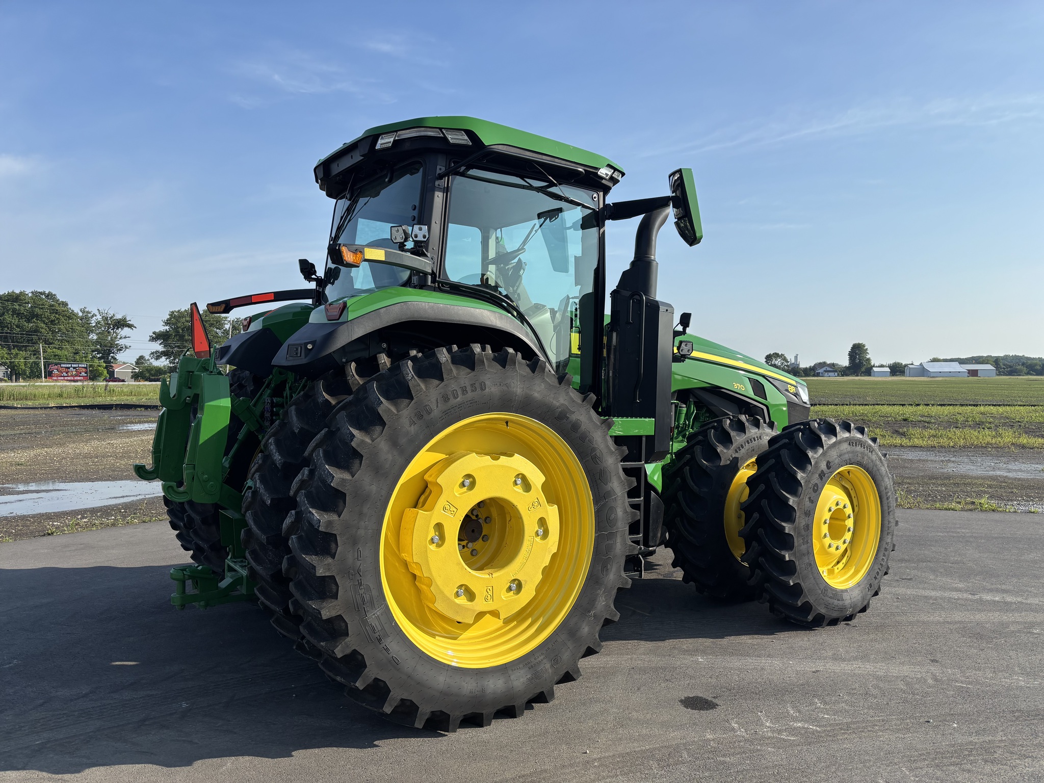 2024 John Deere 8R 370 Image 4