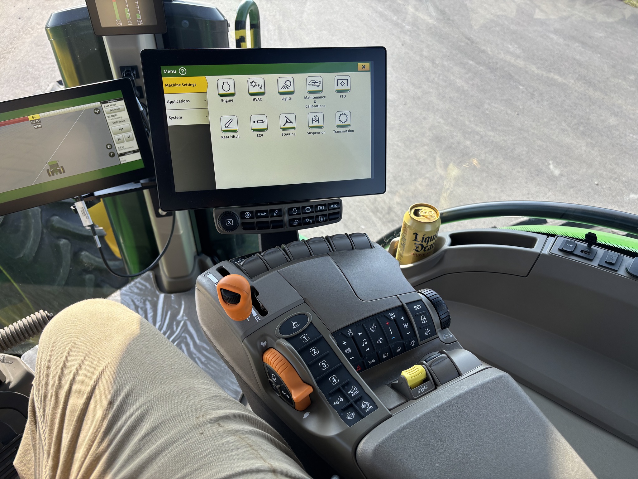 2024 John Deere 8R 370 Image 9