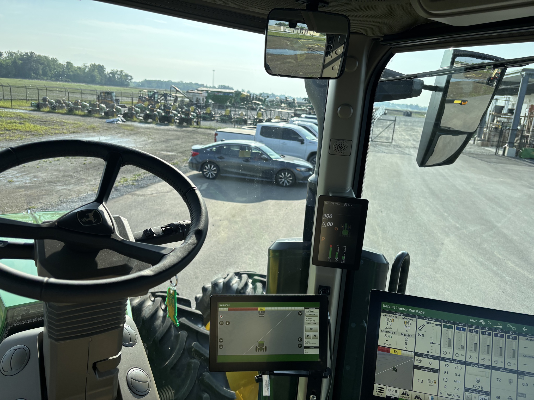 2024 John Deere 8R 370 Image 8