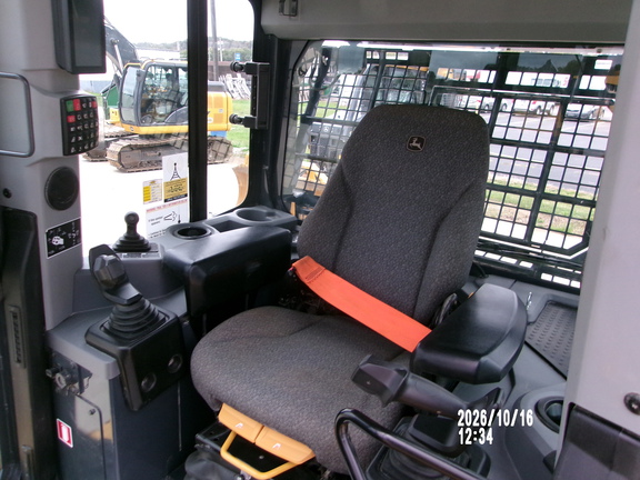 2025 John Deere 700 P
