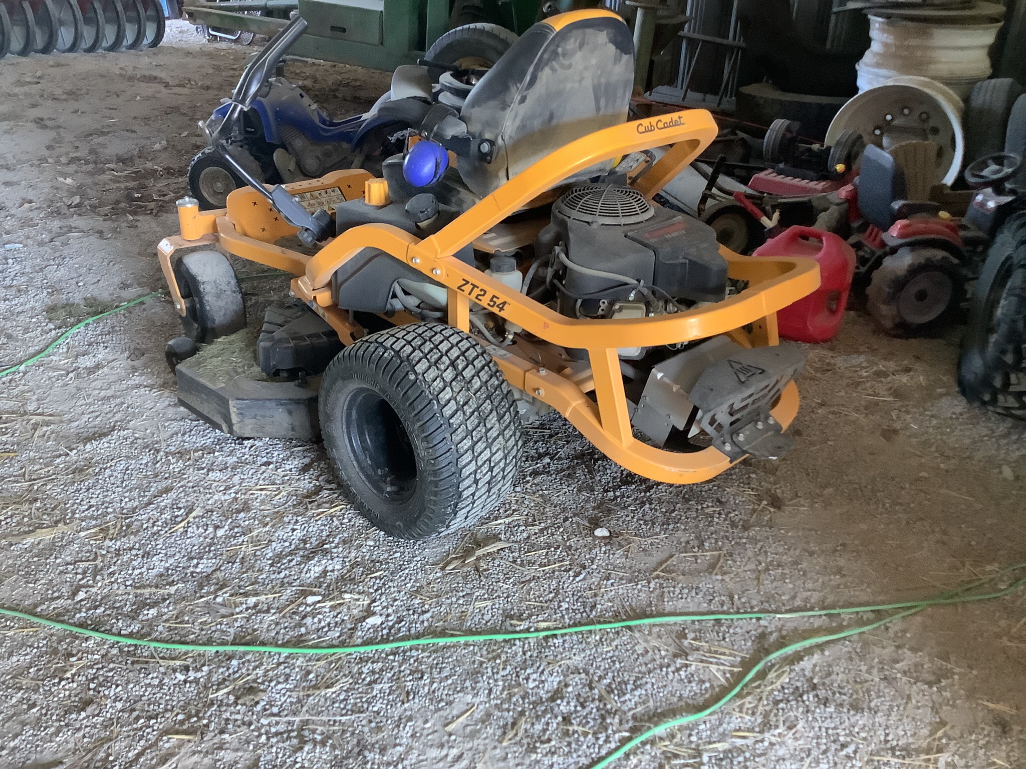 Cub Cadet ZT2 54 Image 2