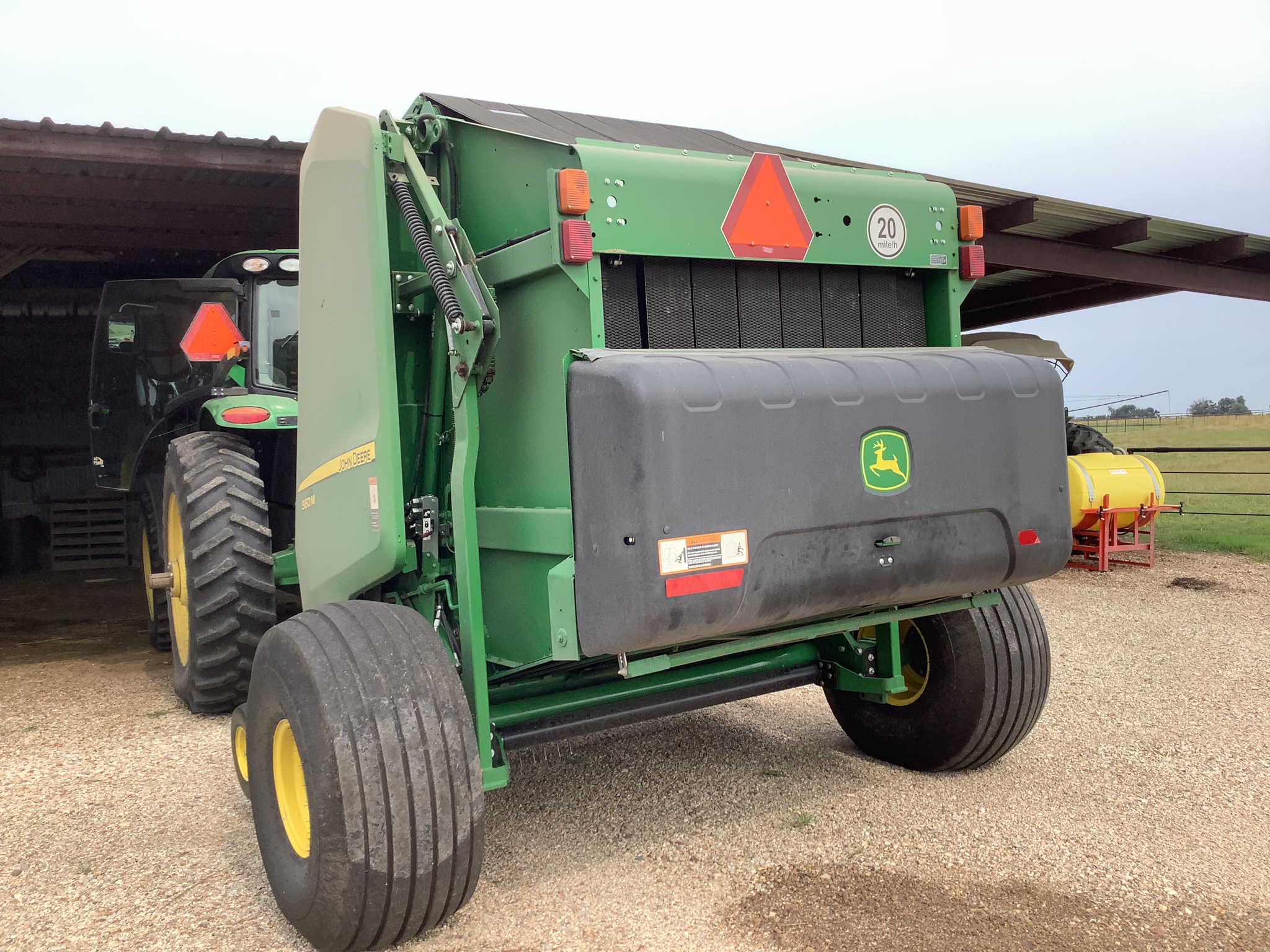 2021 John Deere 560M Image 7
