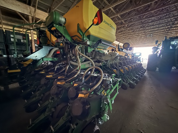 Photo of 2022 John Deere DB60