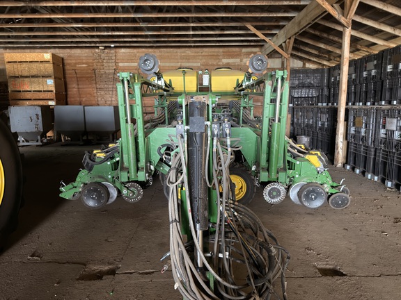 Photo of 2022 John Deere DB60