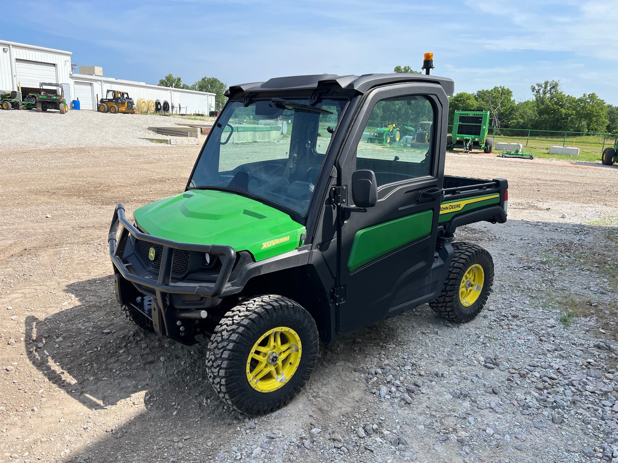 2024 John Deere XUV 835M Image 7