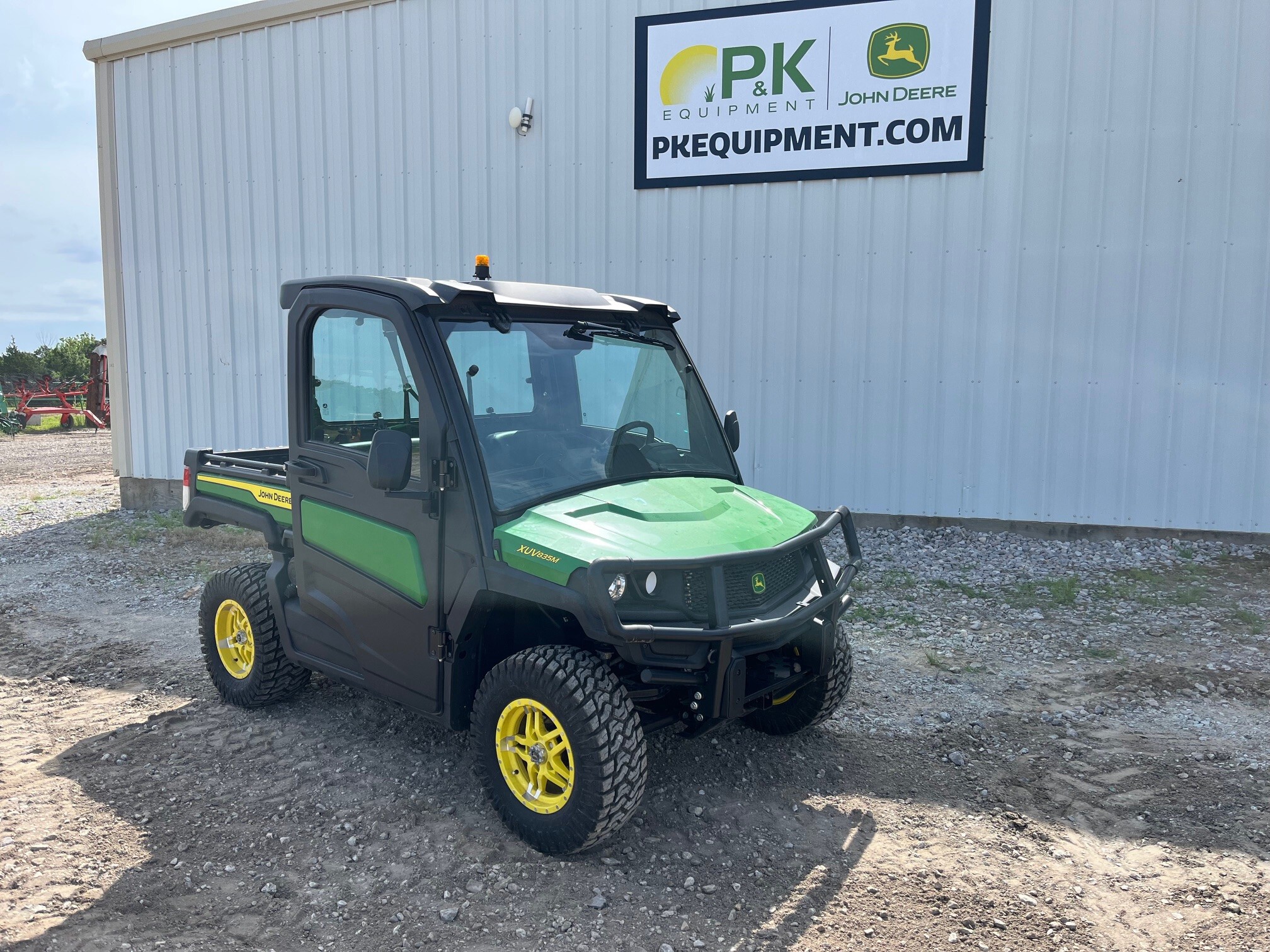 2024 John Deere XUV 835M Image 1