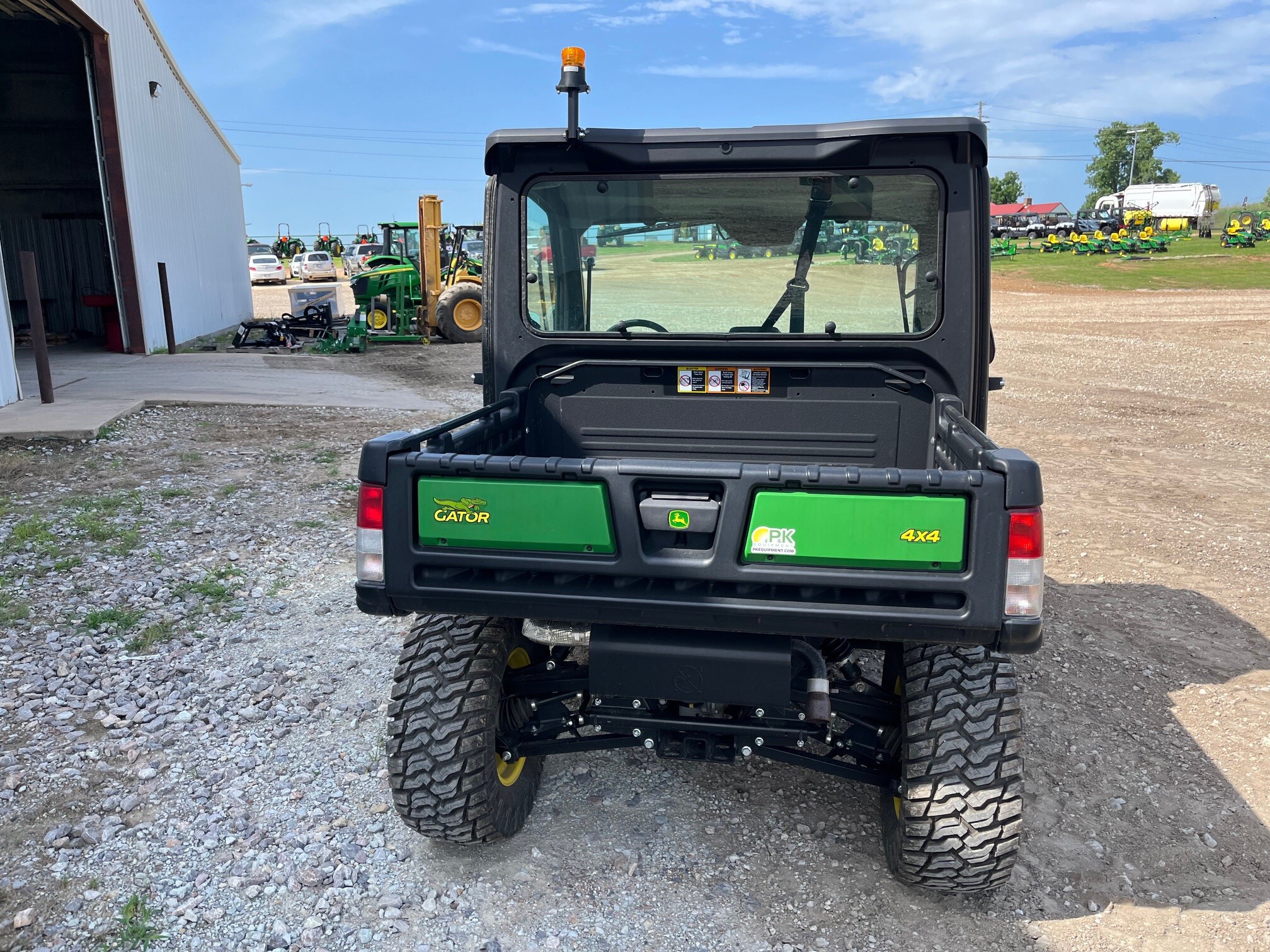 2024 John Deere XUV 835M Image 4