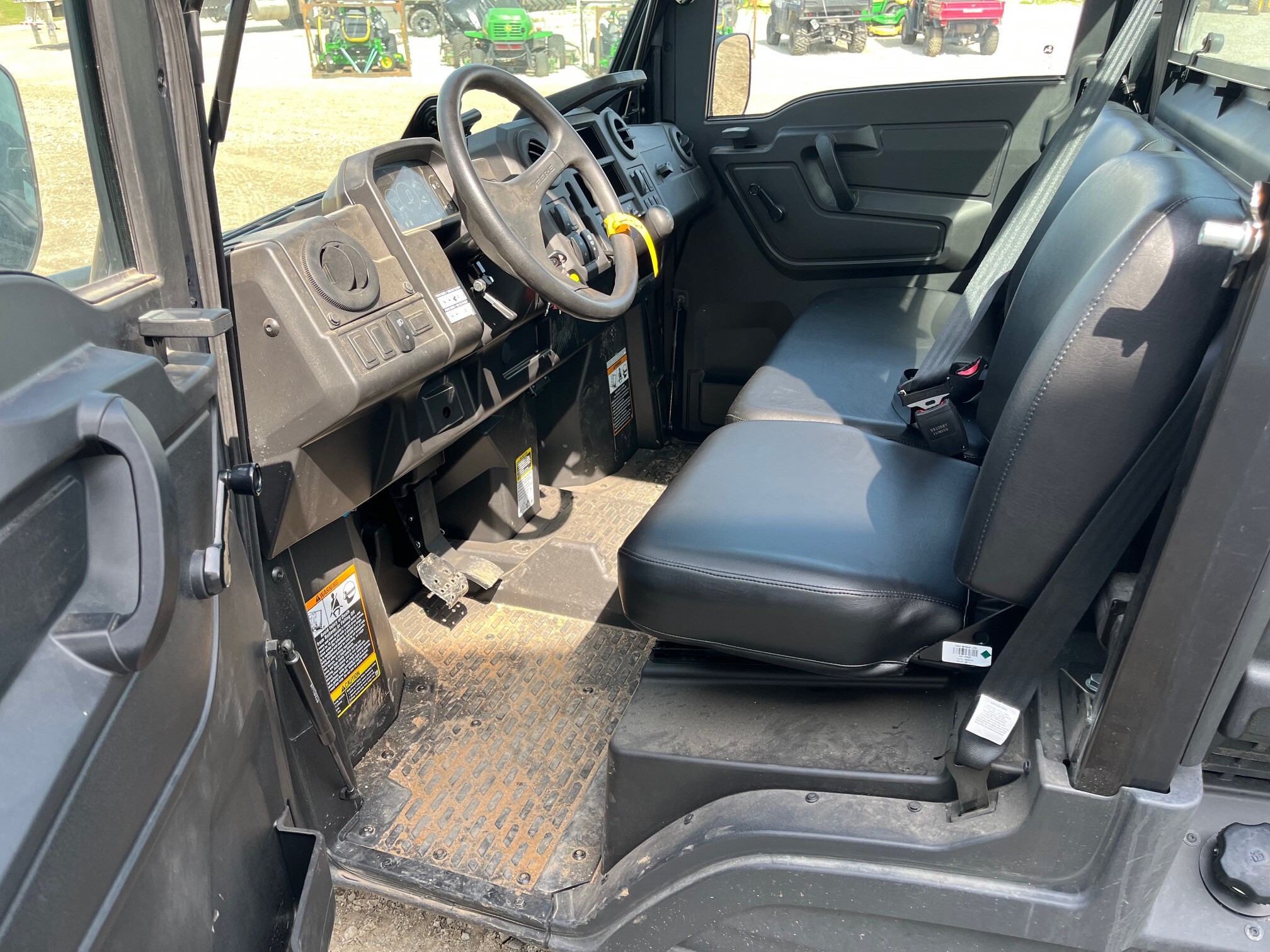 2024 John Deere XUV 835M Image 9