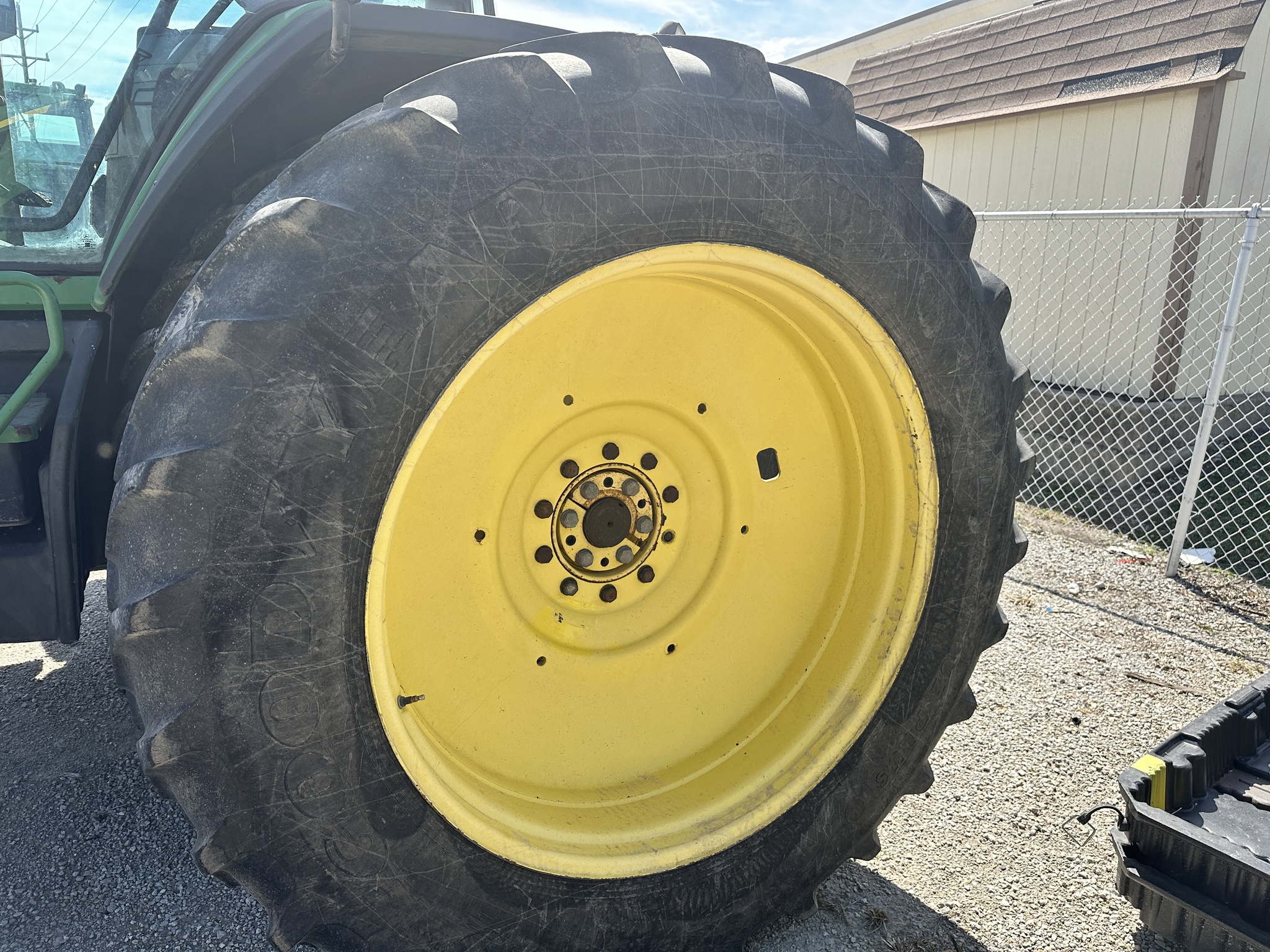  2000 John Deere 8410 at Heritage Tractor in Pontiac, IL