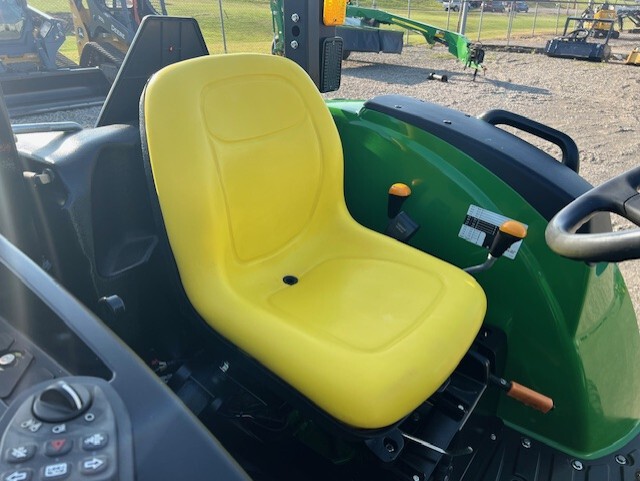 2022 John Deere 4066M Image 13