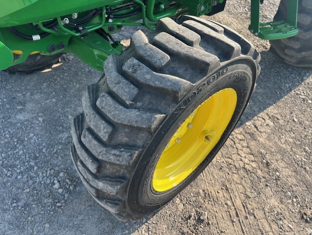 2022 John Deere 4066M Image 16