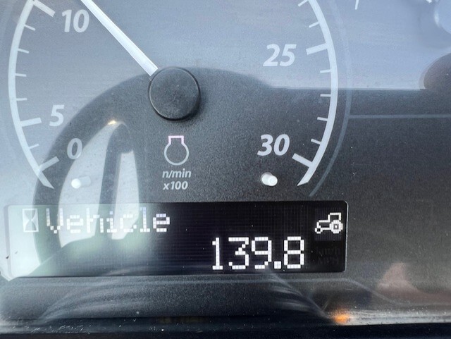 2022 John Deere 4066M Image 9