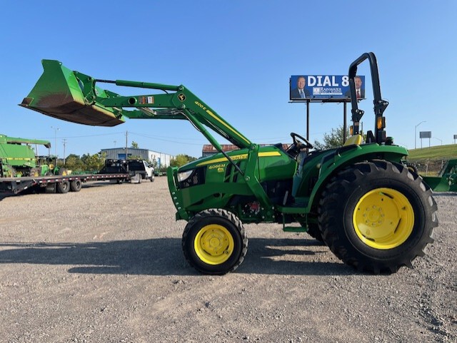2022 John Deere 4066M Image 5