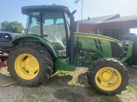 Photo of 2019 John Deere 5100E