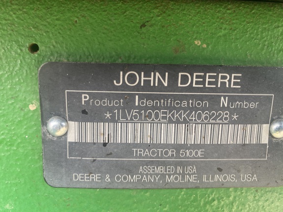 Photo of 2019 John Deere 5100E