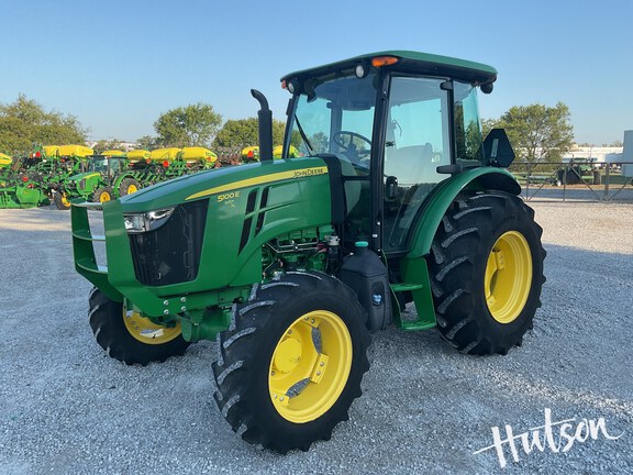 Photo of 2019 John Deere 5100E
