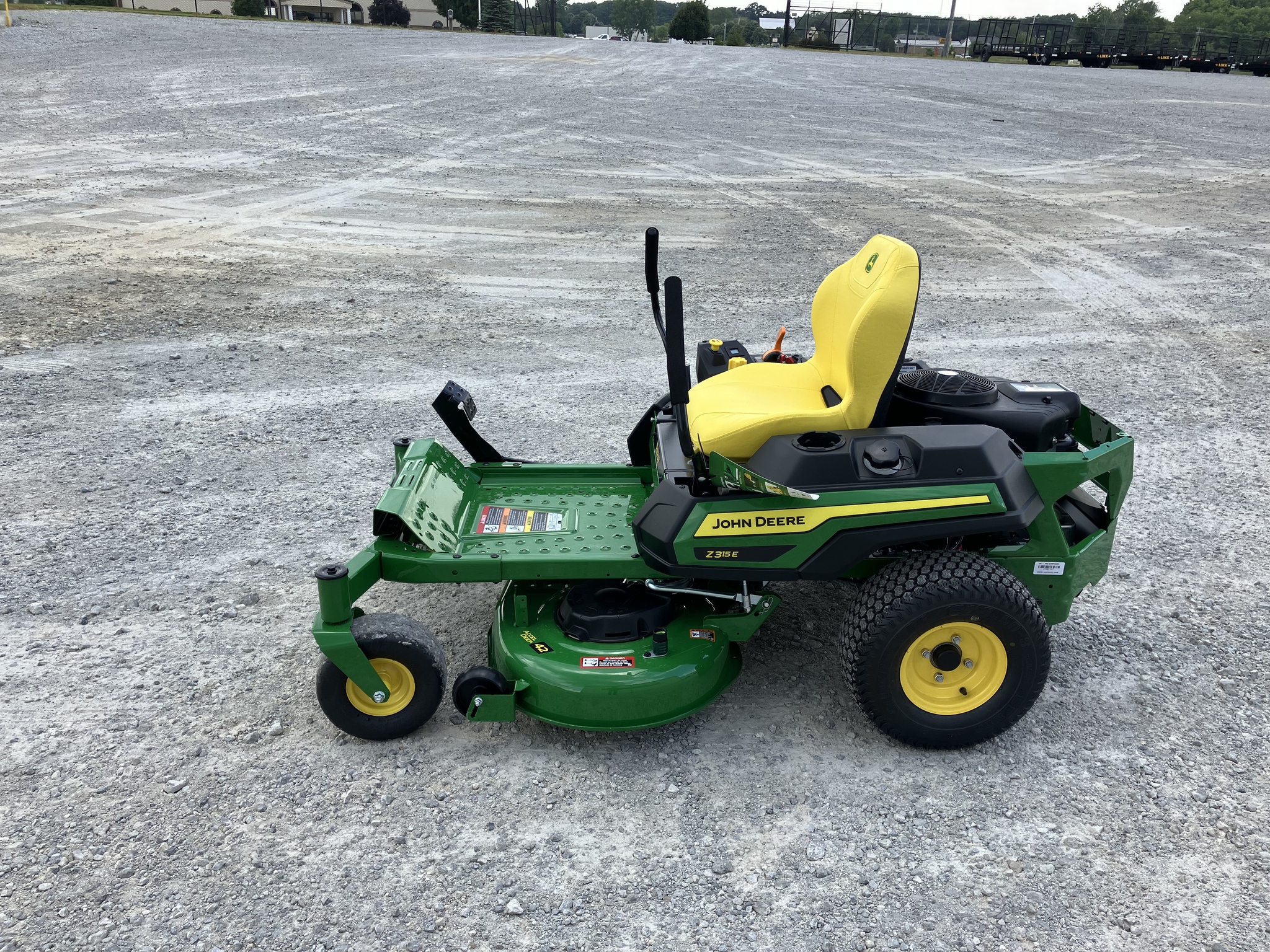 2025 John Deere Z315E Image 6