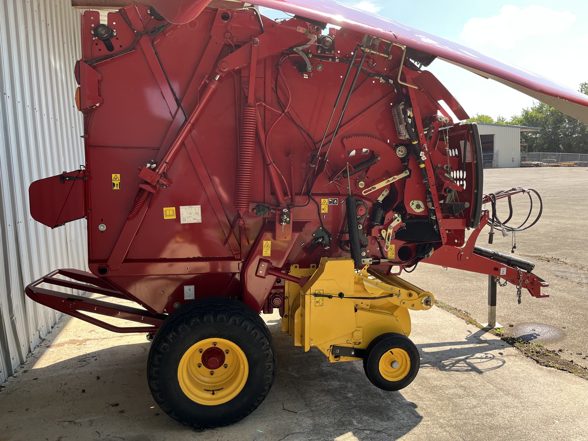 2020 New Holland RB460 Image 8
