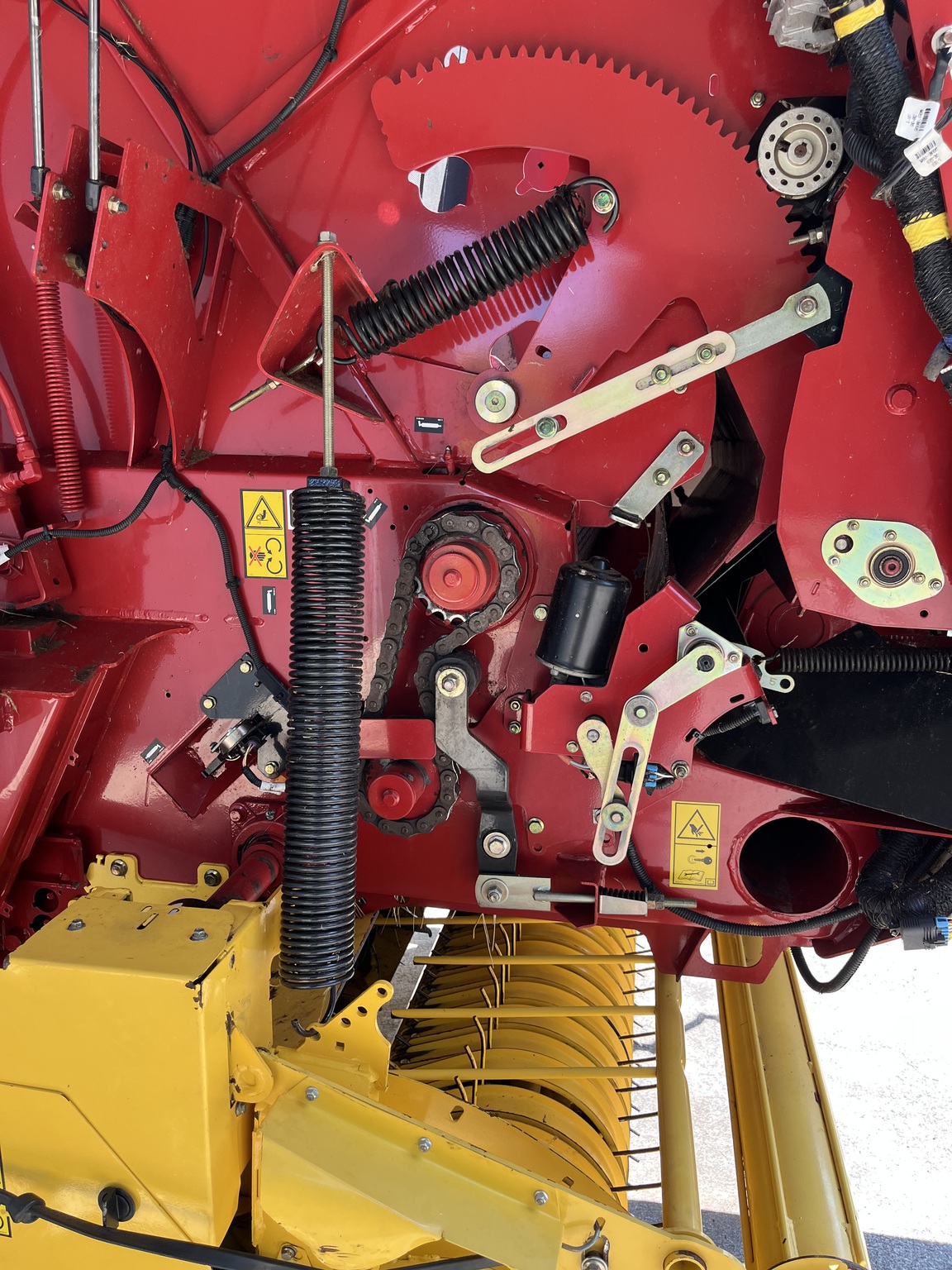 2020 New Holland RB460 Image 9