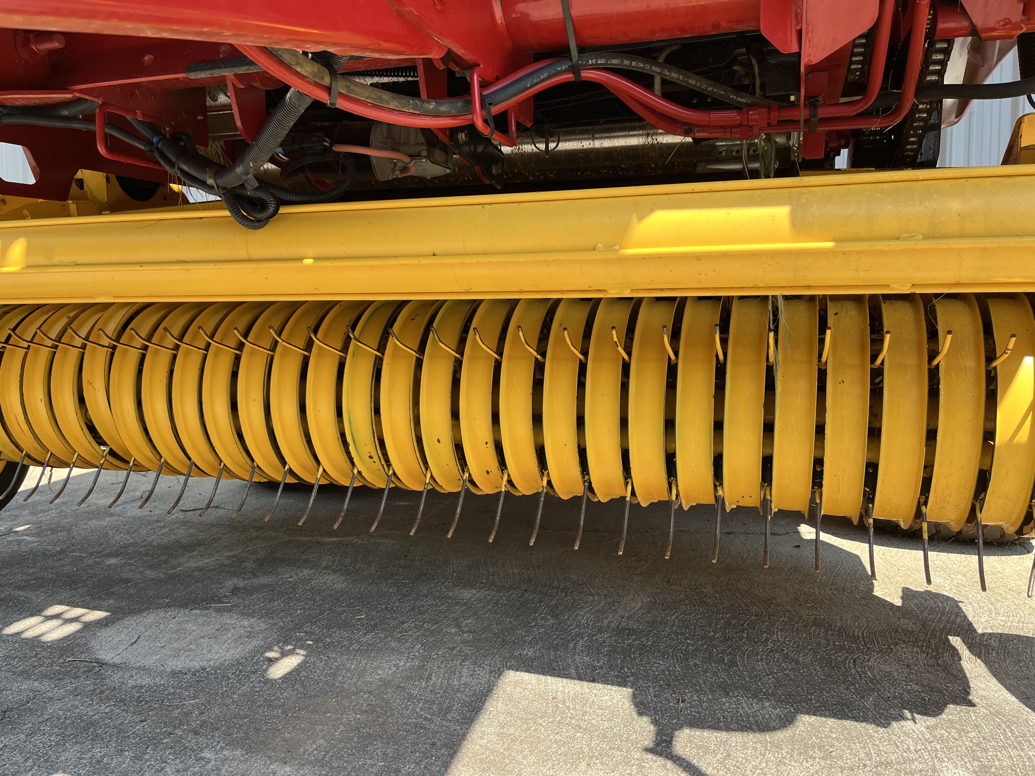 2020 New Holland RB460 Image 15