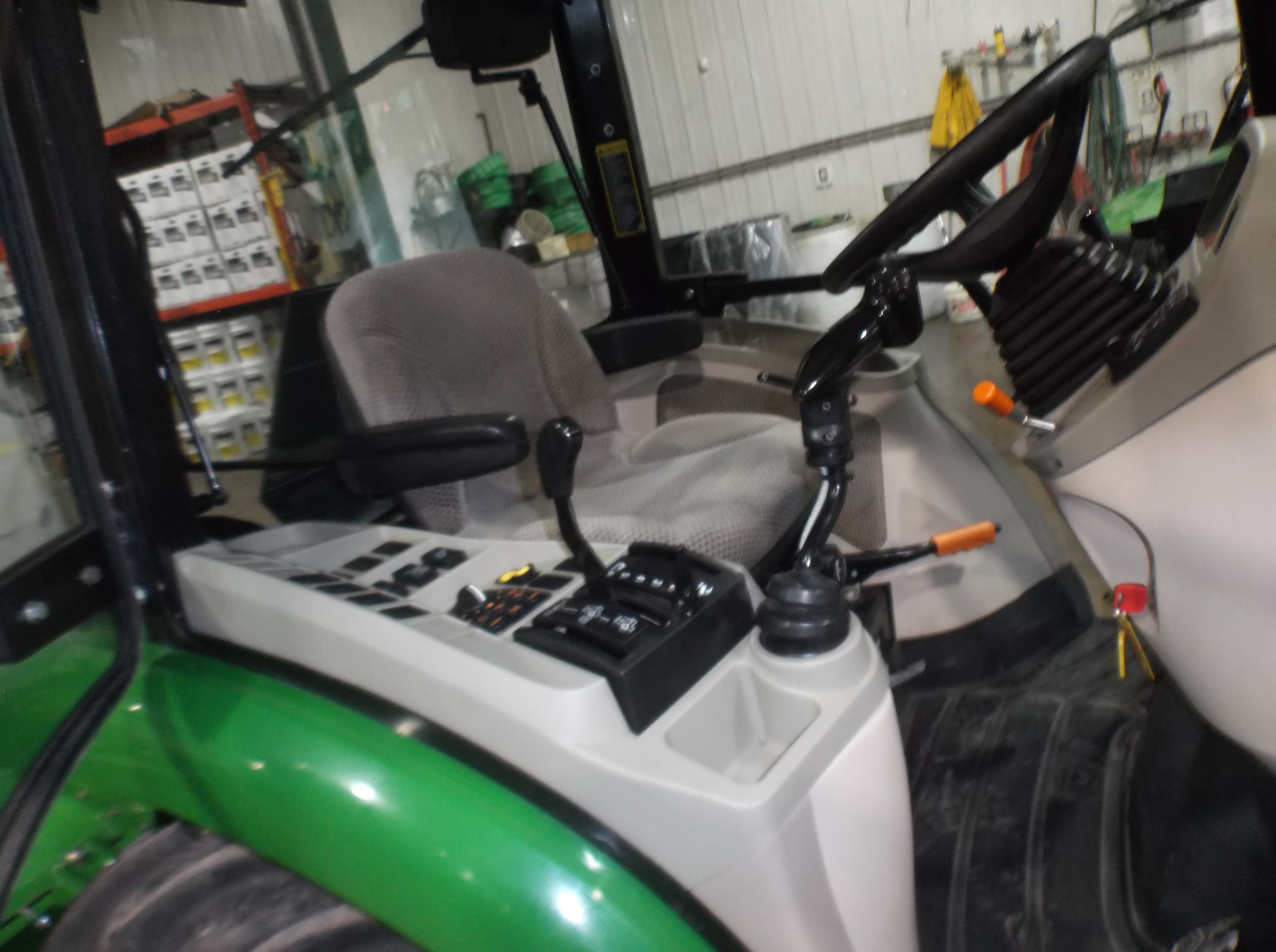 2021 John Deere 3039R Image 7