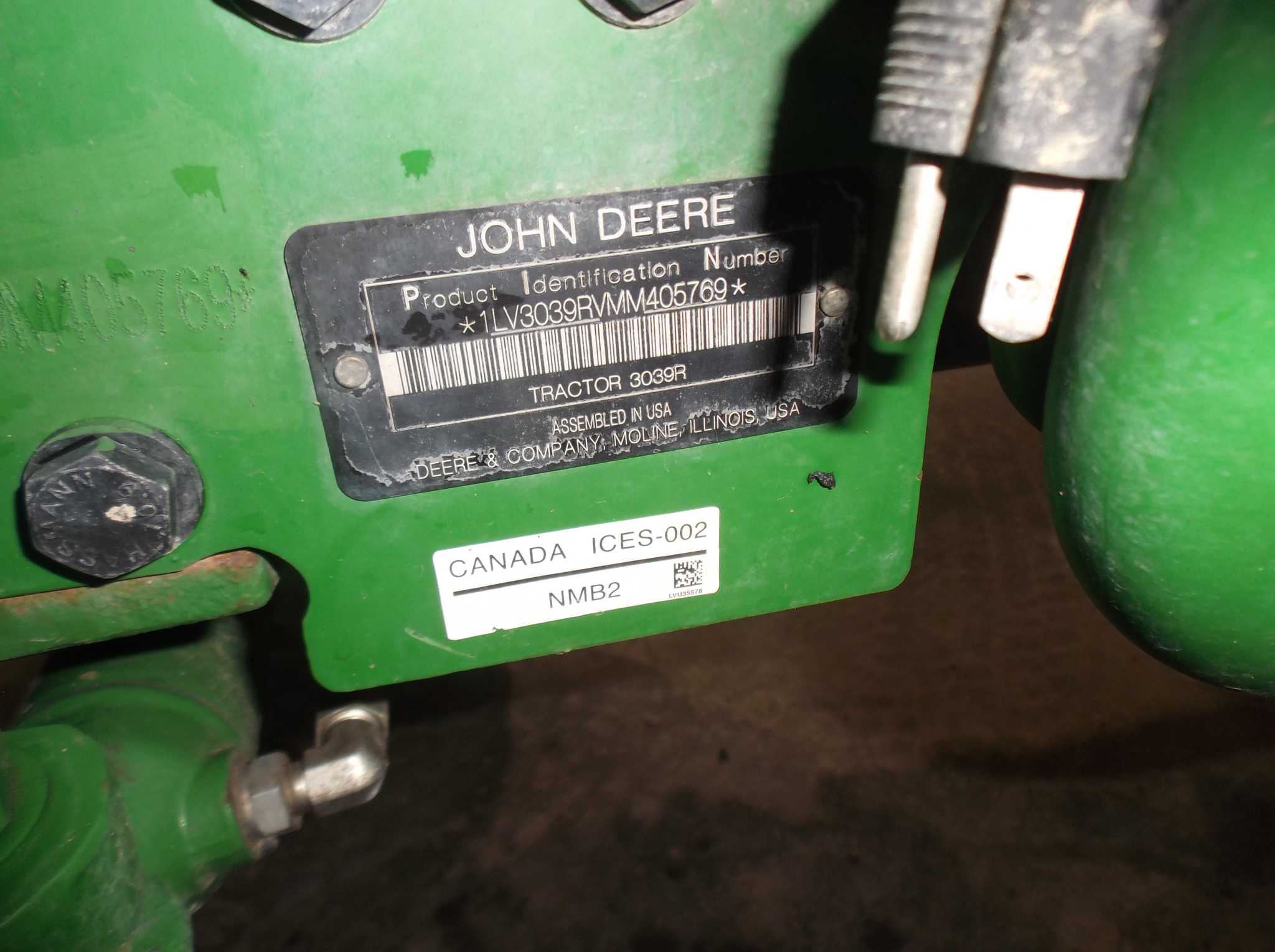 2021 John Deere 3039R Image 8