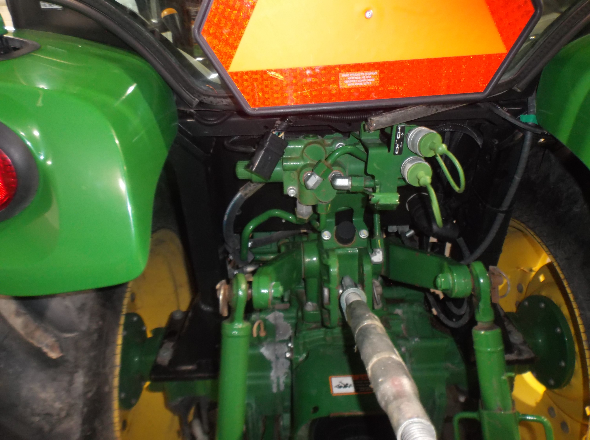 2021 John Deere 3039R Image 4