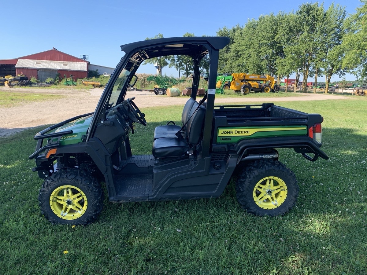 2023 John Deere XUV 835M Image 1