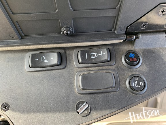 Photo of 2023 John Deere 9RX 640