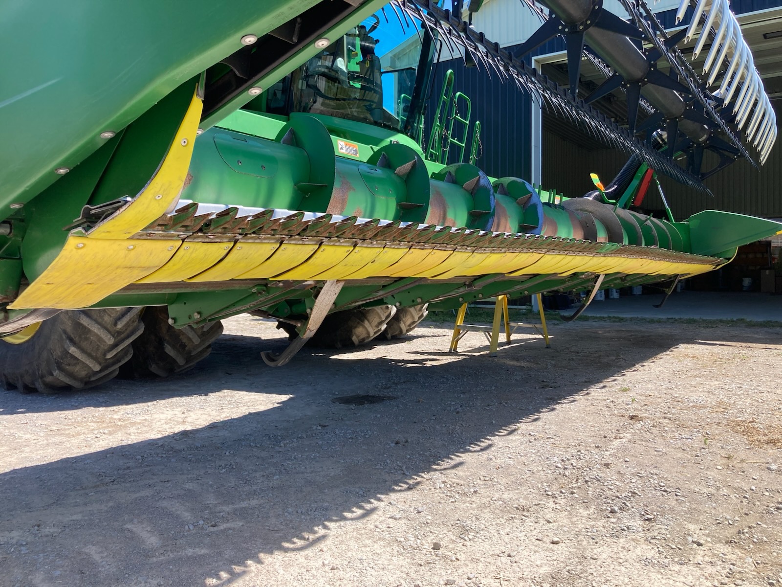 2019 John Deere 625F Image 2