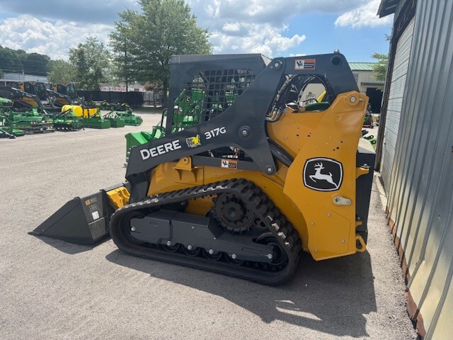 2024 John Deere 317G Image 5