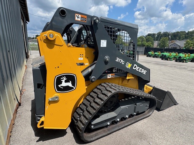 2024 John Deere 317G Image 2