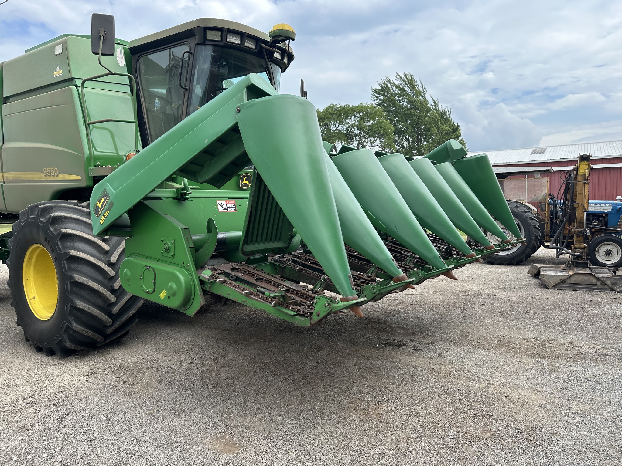 1998 John Deere 693 Image 5