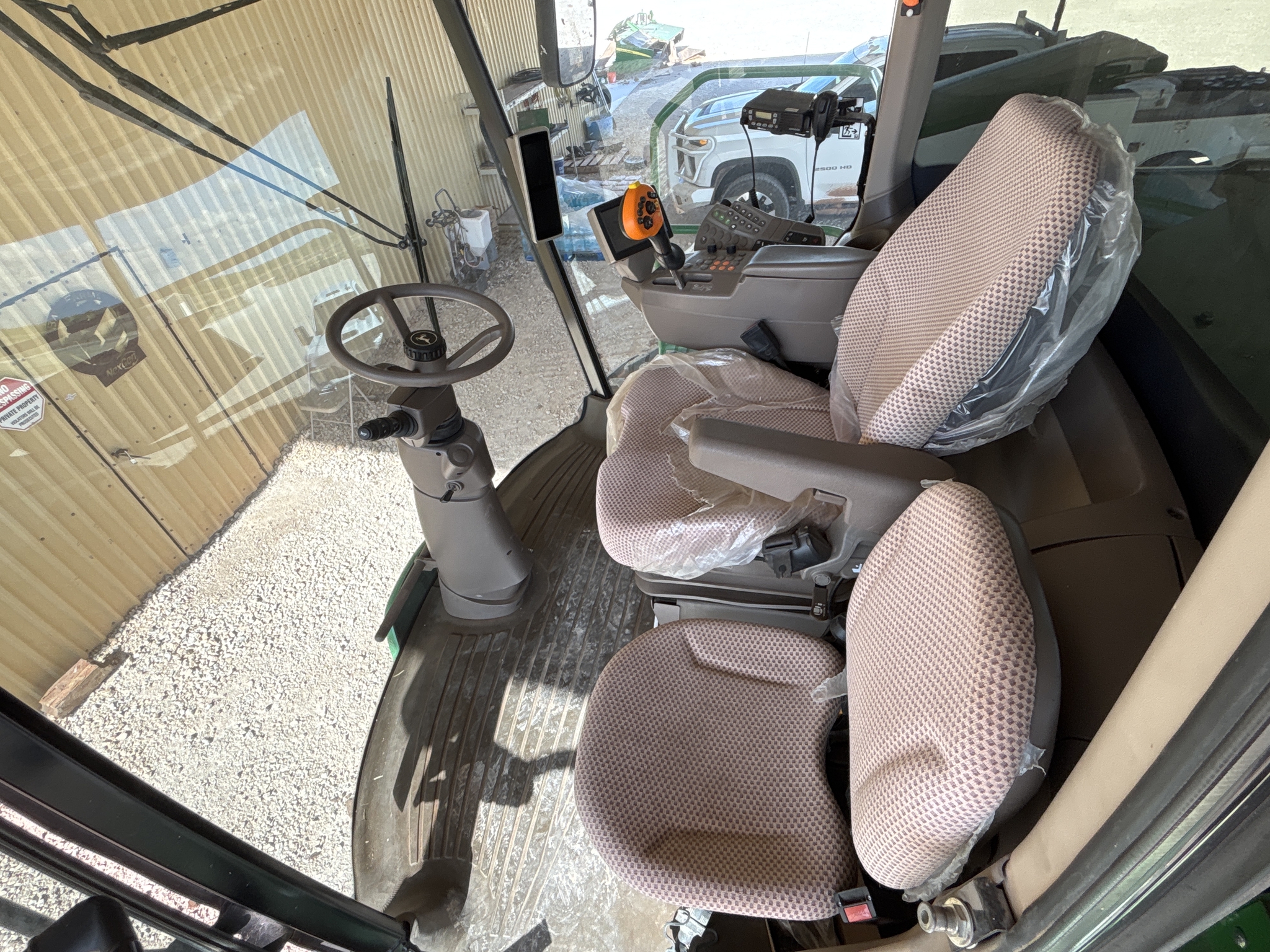 2016 John Deere W235 Image 14