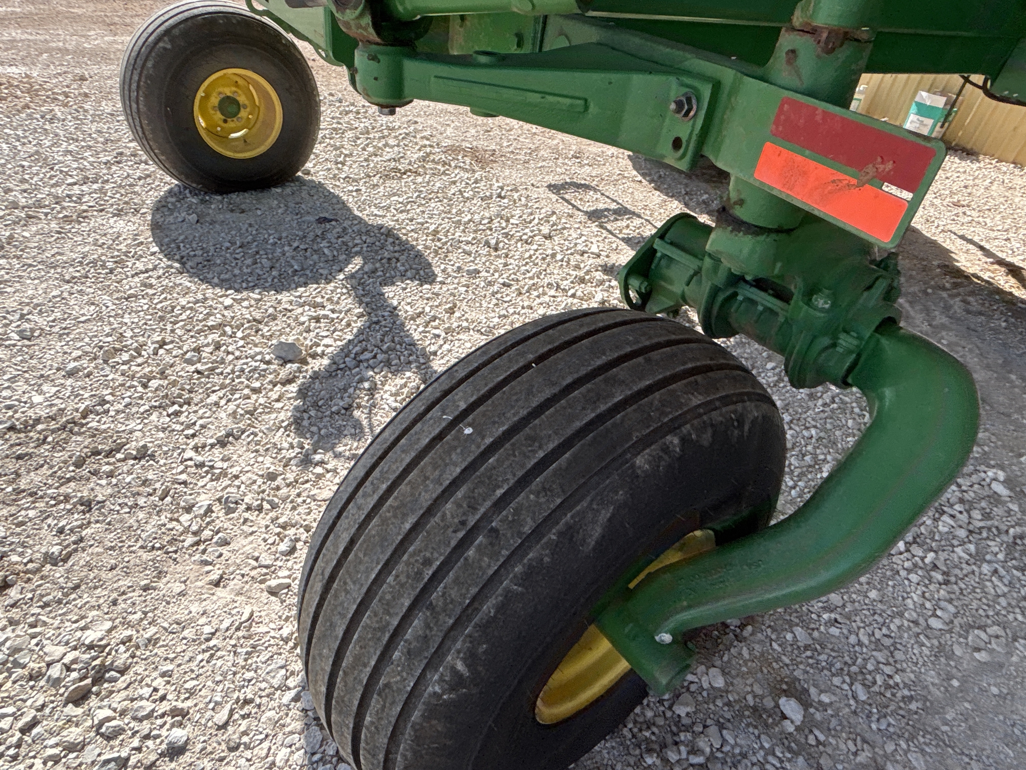 2016 John Deere W235 Image 26
