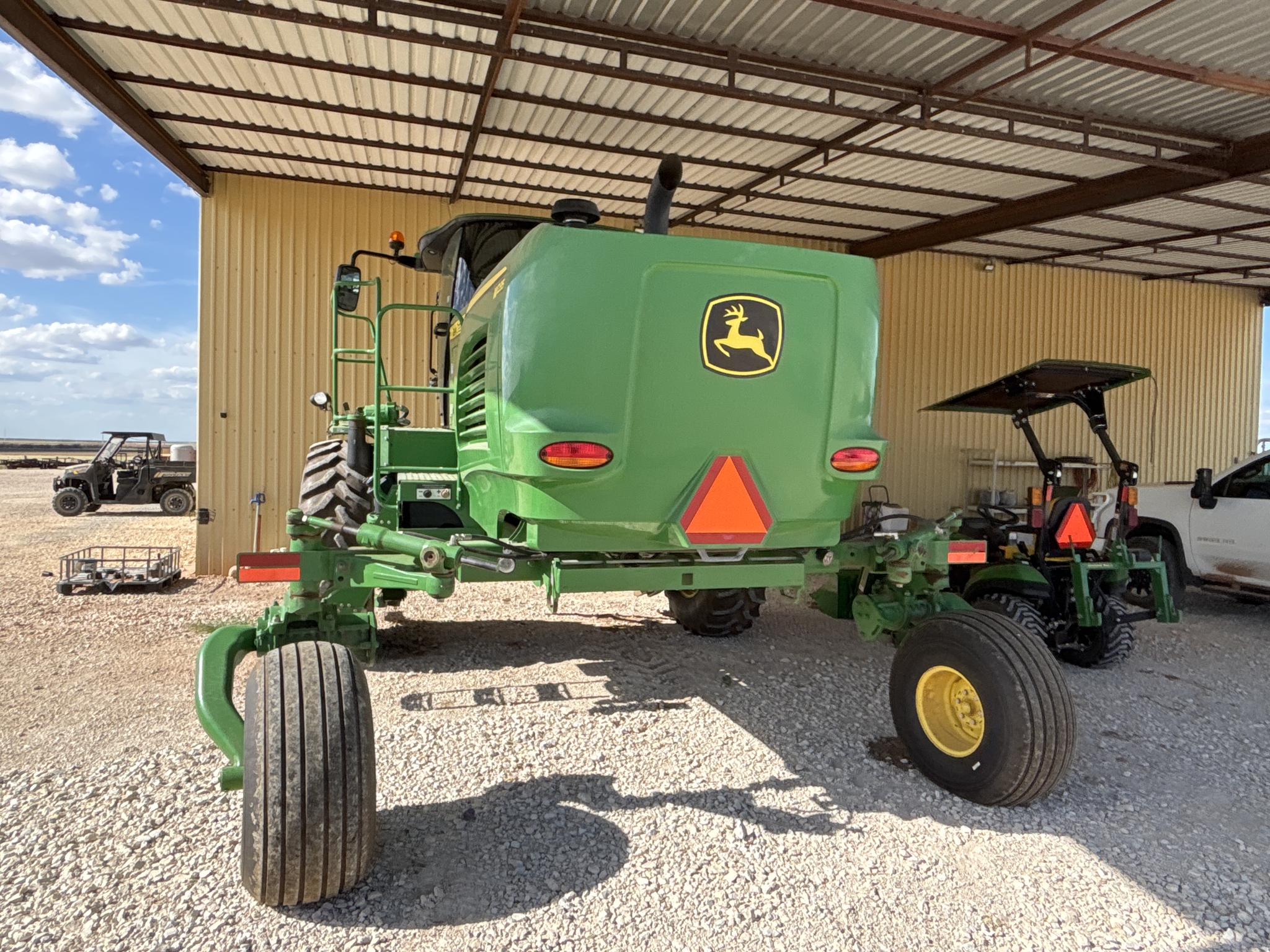 2016 John Deere W235 Image 9