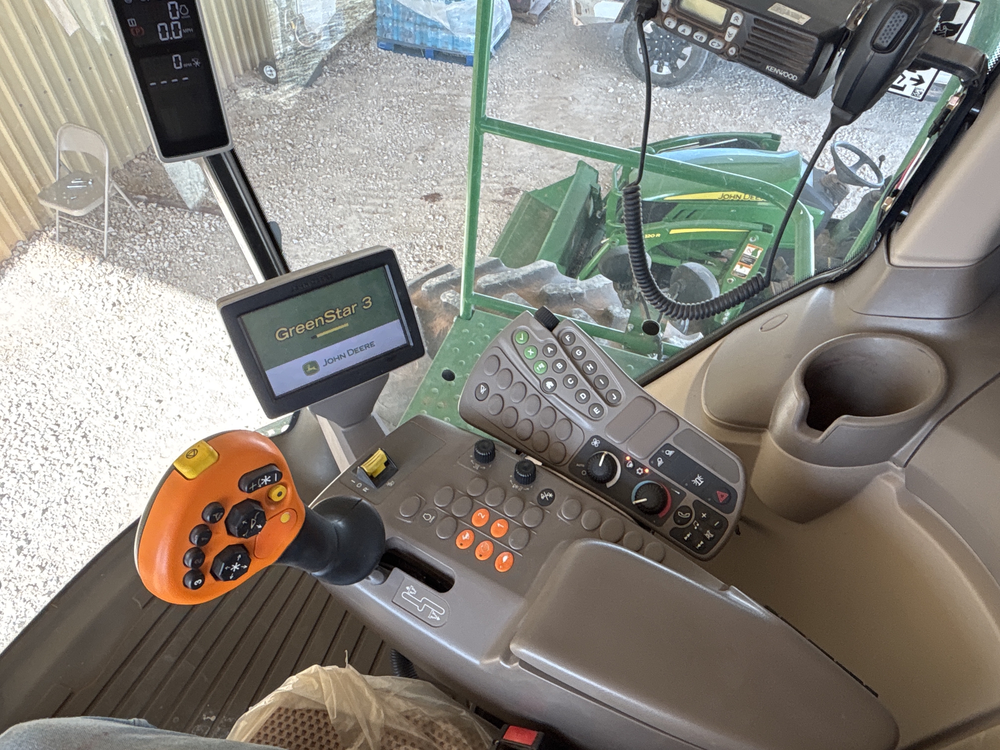 2016 John Deere W235 Image 15