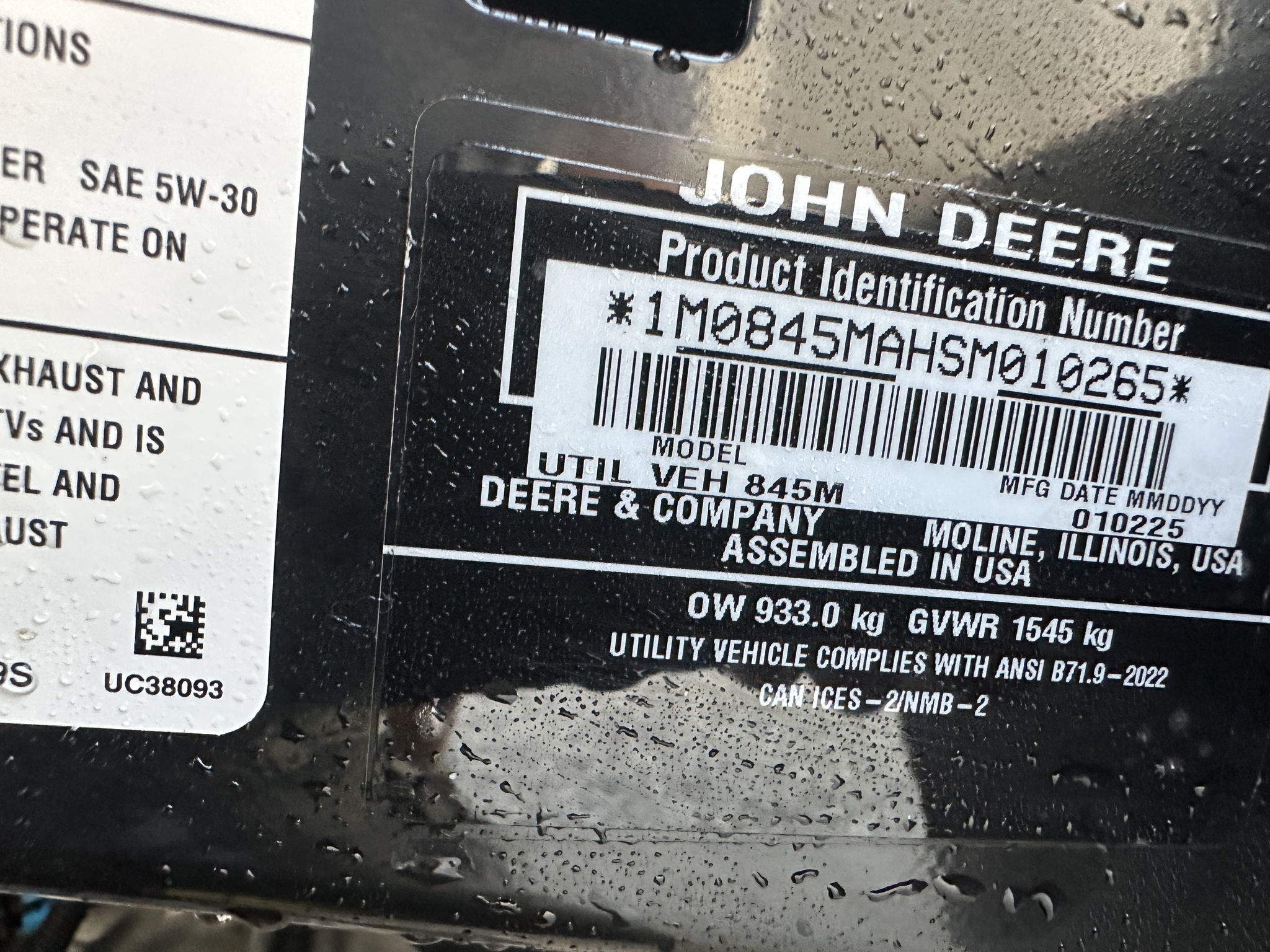 2025 John Deere XUV845M Image 8