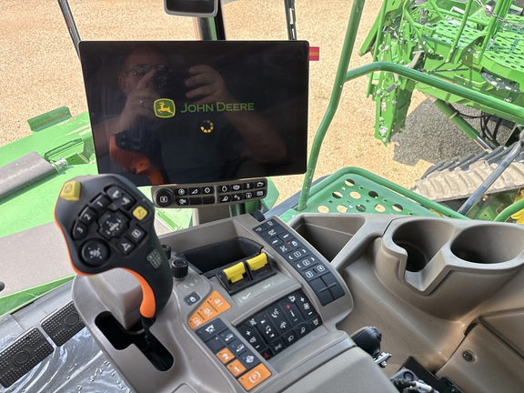 2024 John Deere X9 1000 - Photo17