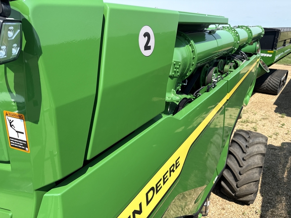 2024 John Deere X9 1000 - Photo13