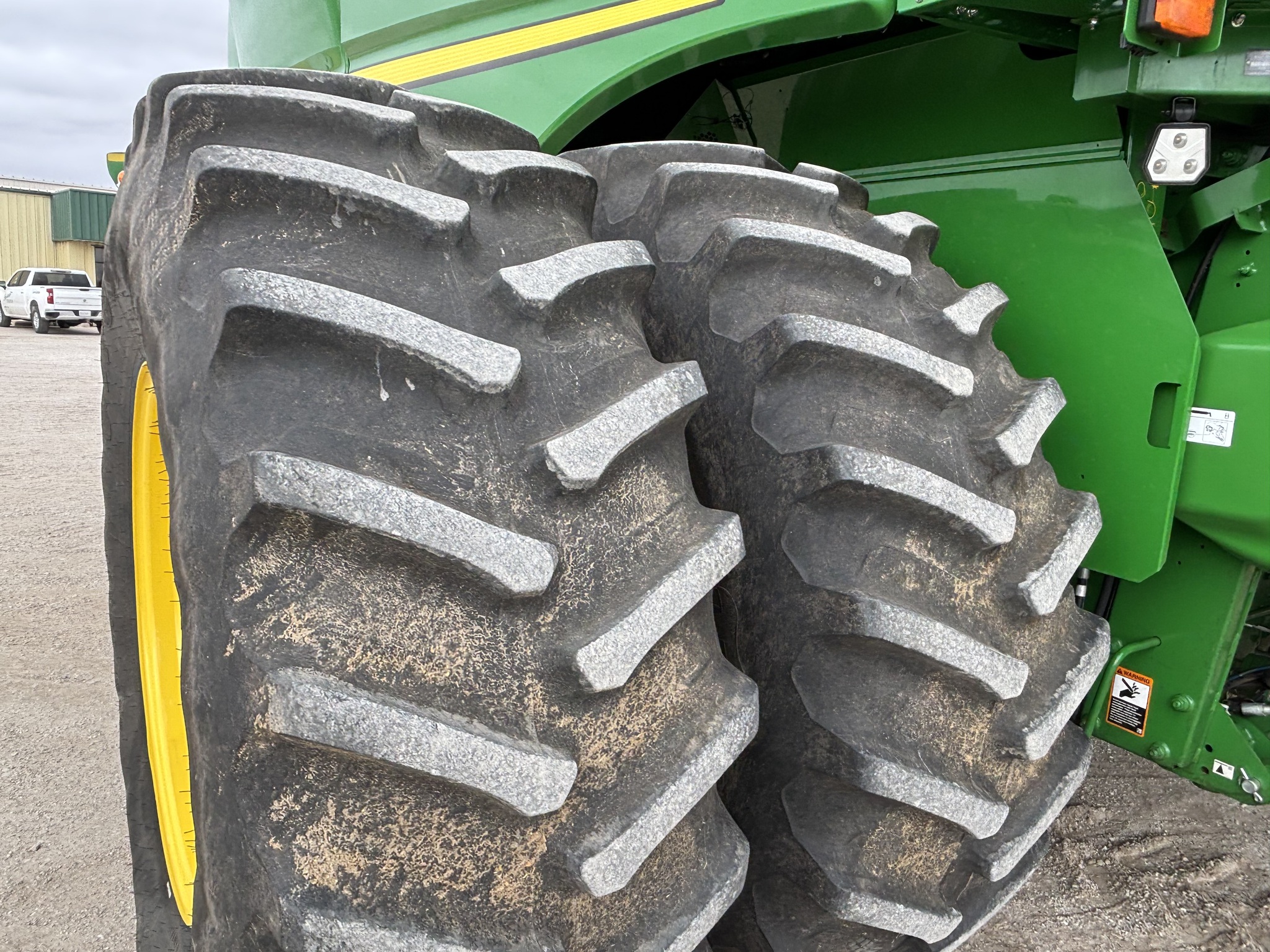  2024 John Deere S780 at Heritage Tractor in Macomb, IL
