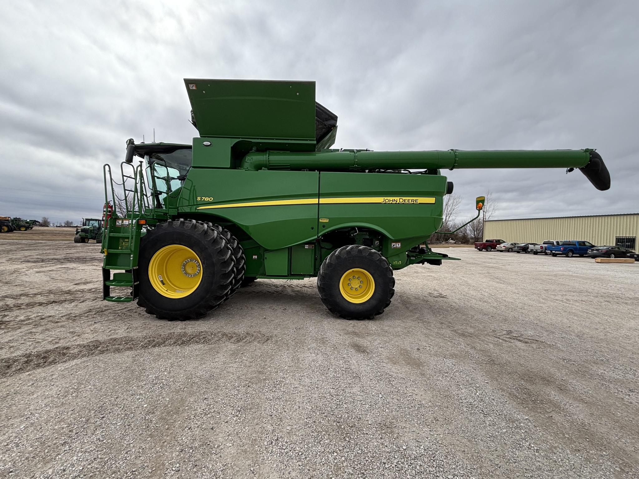  2024 John Deere S780 at Heritage Tractor in Macomb, IL