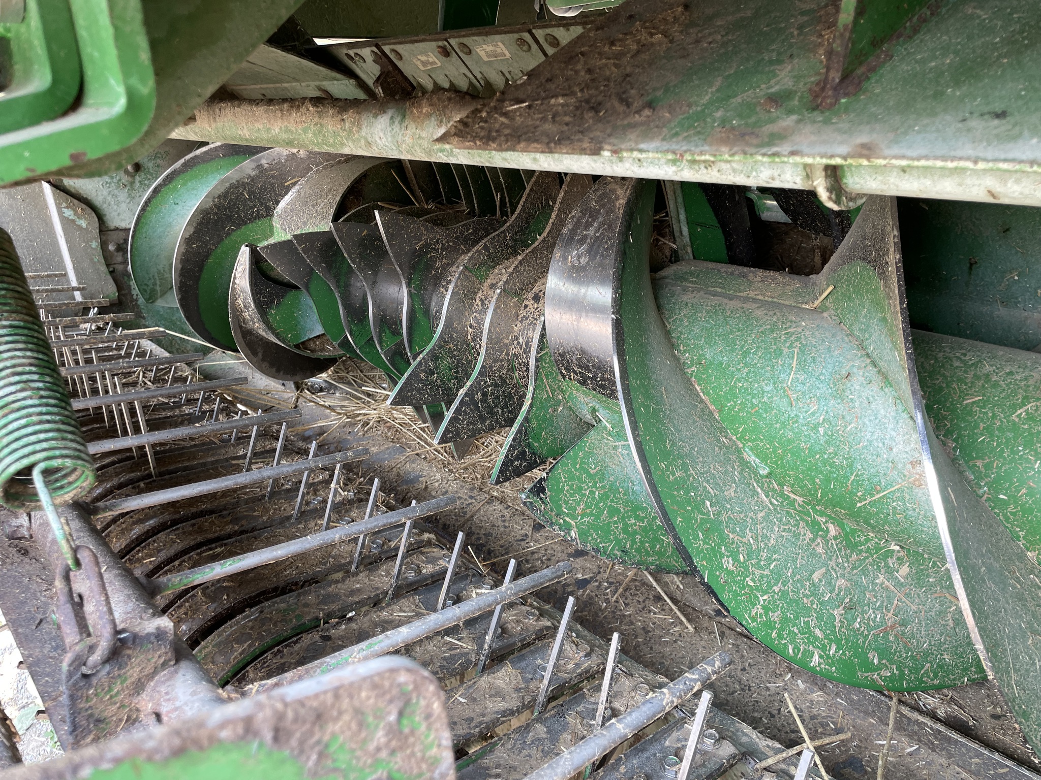 2020 John Deere L331 Image 9
