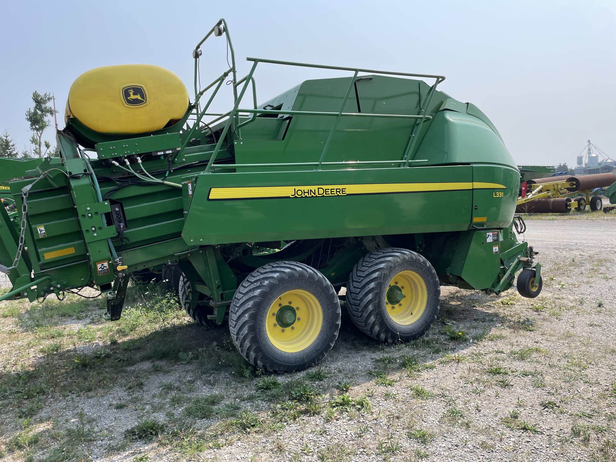 2020 John Deere L331 Image 3