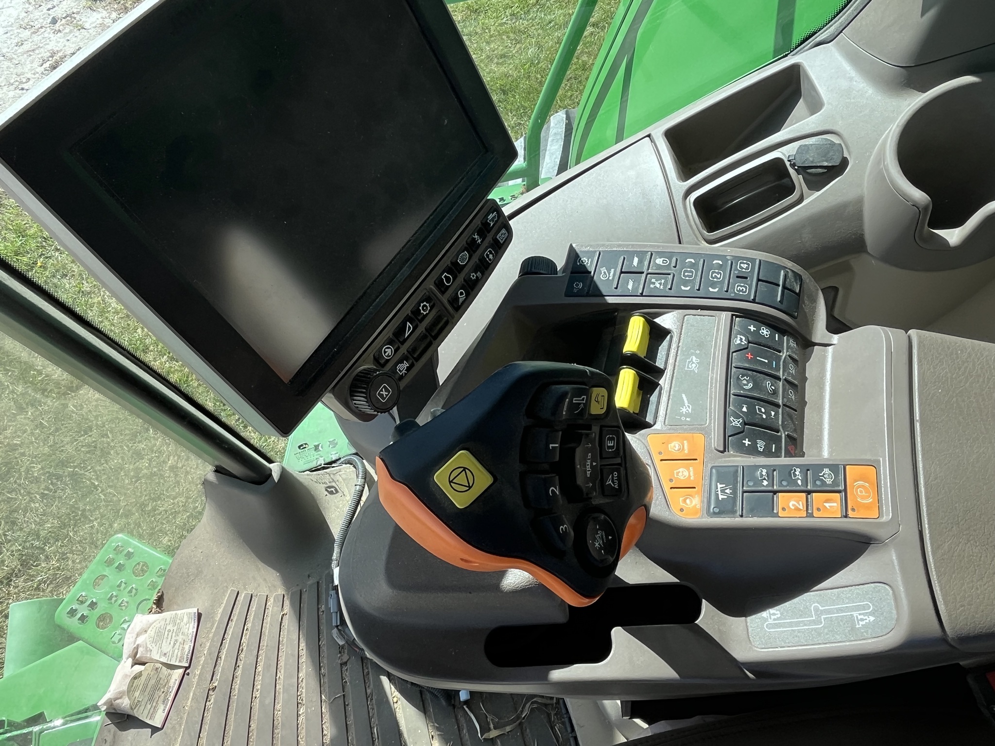  2022 John Deere S770 at Heritage Tractor in Nevada, MO