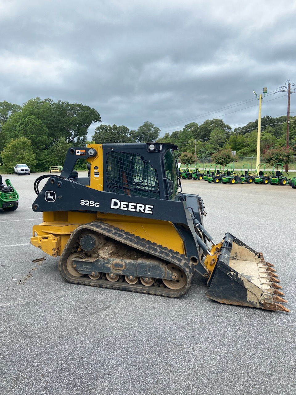 2019 John Deere 325G Image 2